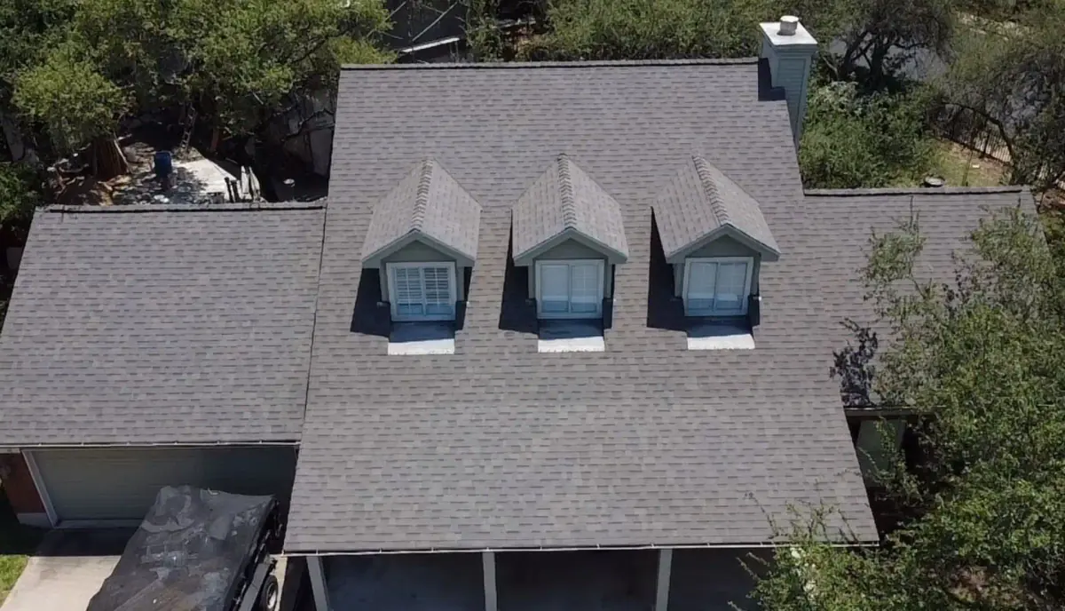 asphalt shingles roof home